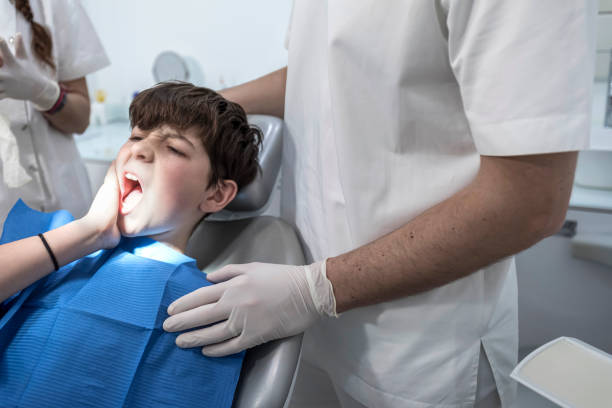 Best Dentist for Tooth Abscess  in Weldon, CA